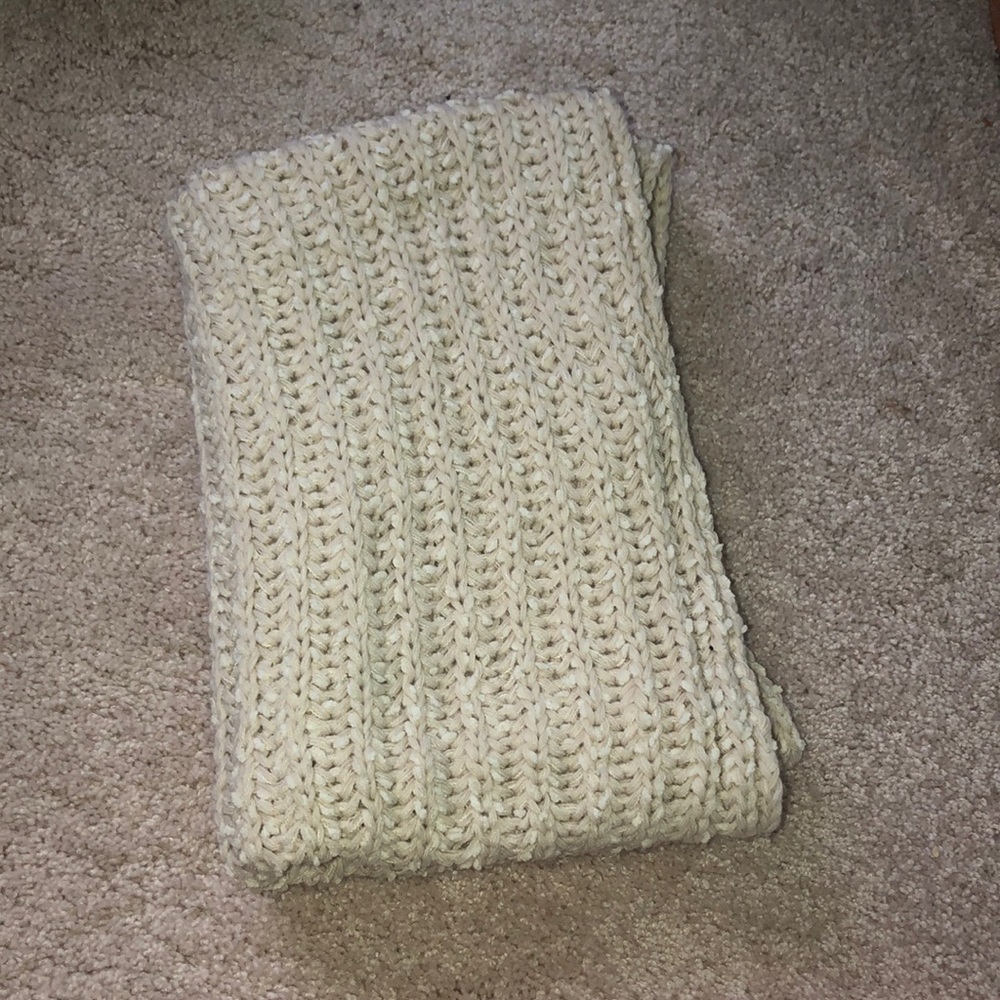 NEW BP cream infinity scarf